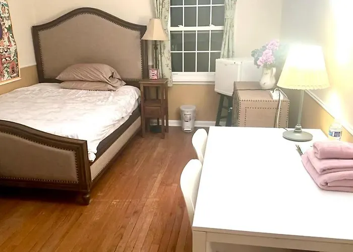 B4 A Private Room In Naperville Downtown With Desk And Wi-Fi Near Everything