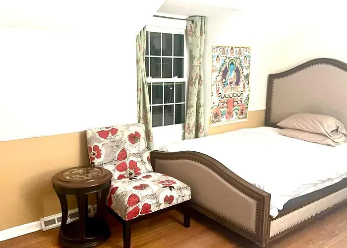 B4 A Private Room In Naperville Downtown With Desk And Wi-Fi Near Everything